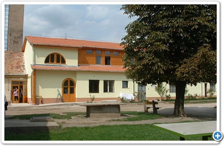 Megyaszo iskola 2001